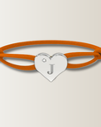 Brazalete de corazón con cordón de satén
