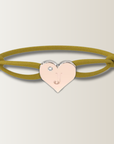 Brazalete de corazón con cordón de satén
