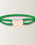 Brazalete de corazón con cordón de satén