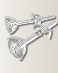 Ear stud with diamonds 0.16 ct.
