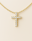 Cadena cruzada con diamantes