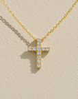 Cadena cruzada con diamantes