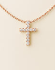 Cadena cruzada con diamantes