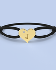 Brazalete de corazón con cordón de satén
