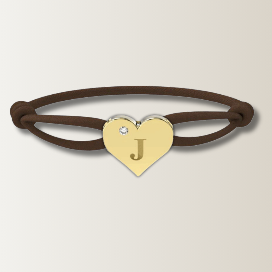 Brazalete de corazón con cordón de satén