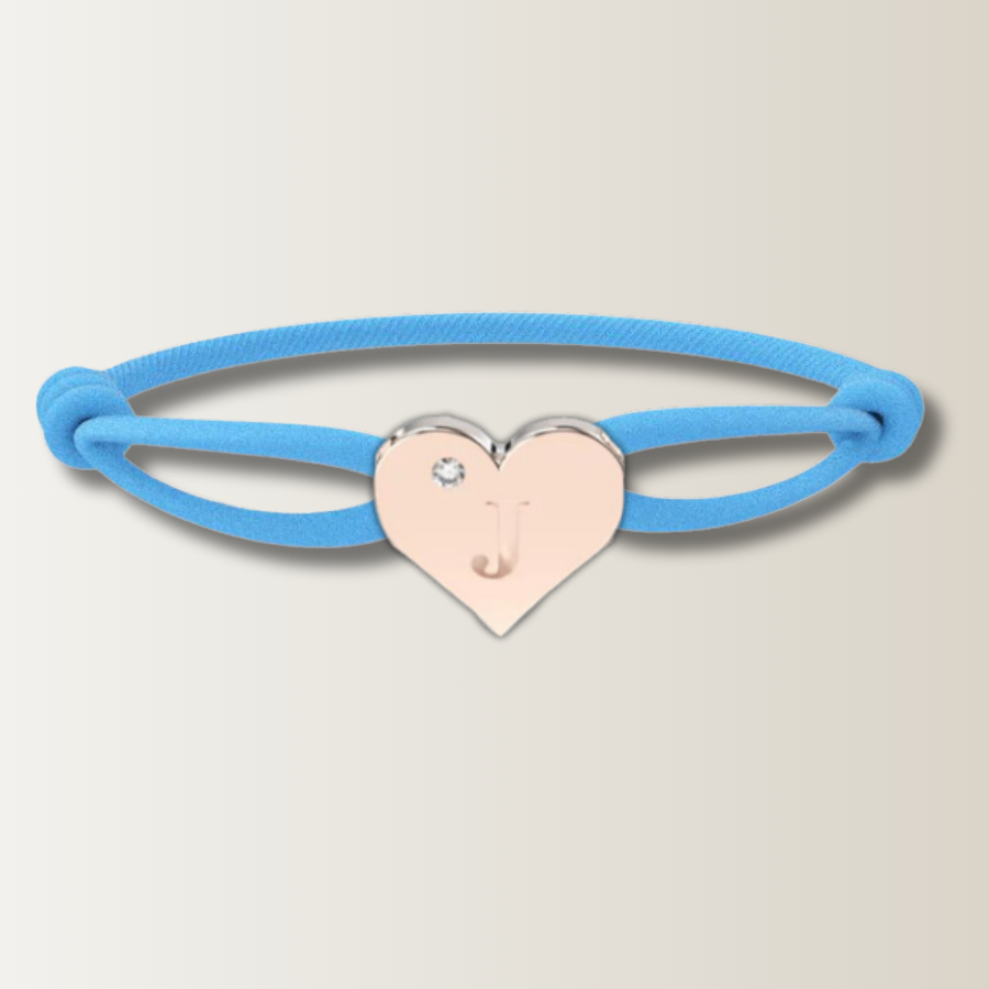 Brazalete de corazón con cordón de satén