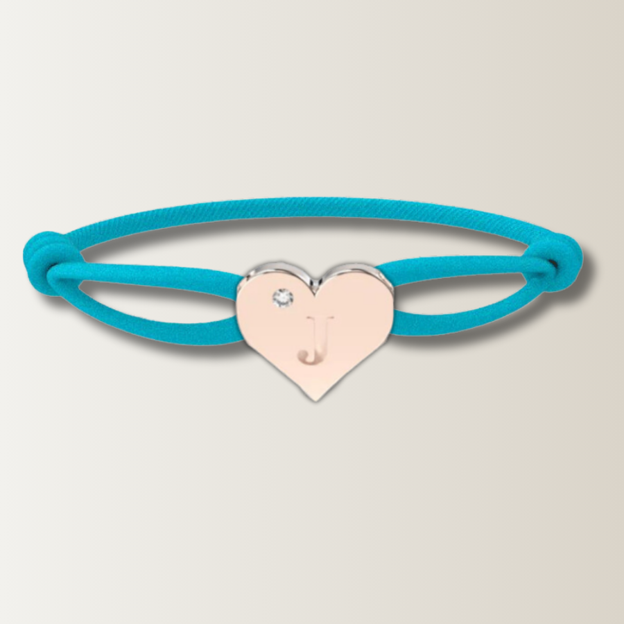Brazalete de corazón con cordón de satén