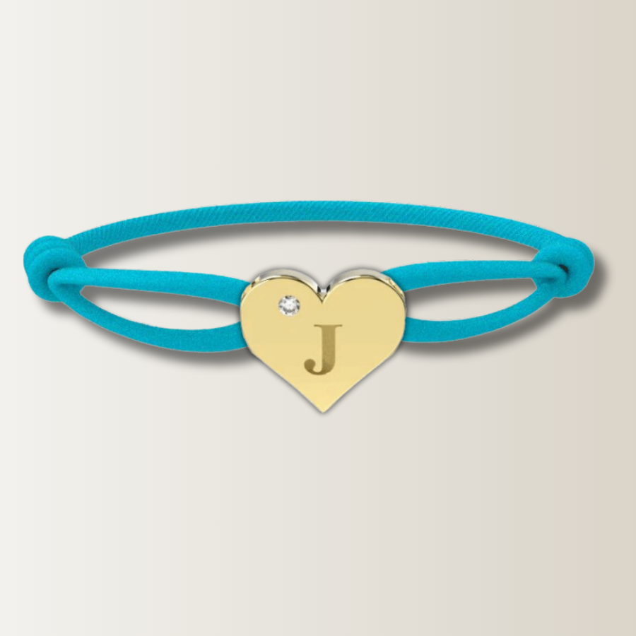 Brazalete de corazón con cordón de satén
