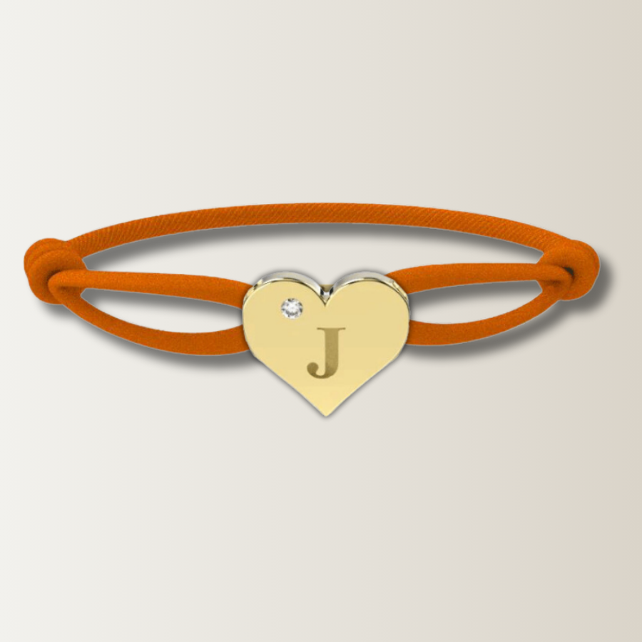Brazalete de corazón con cordón de satén