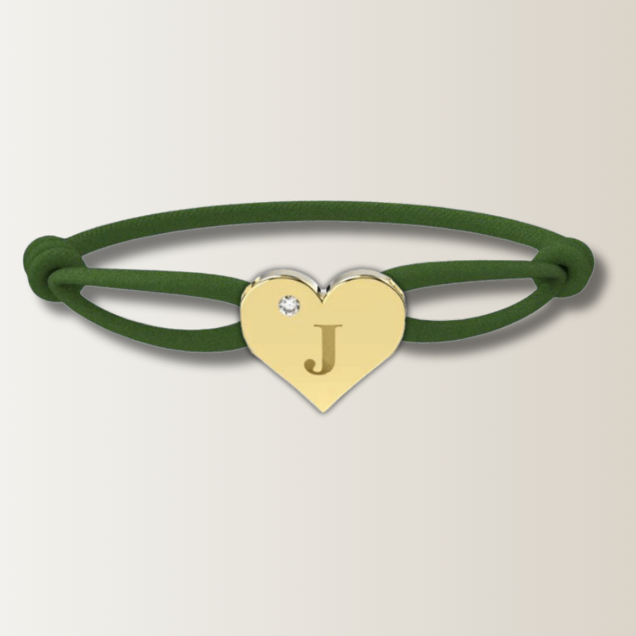 Brazalete de corazón con cordón de satén