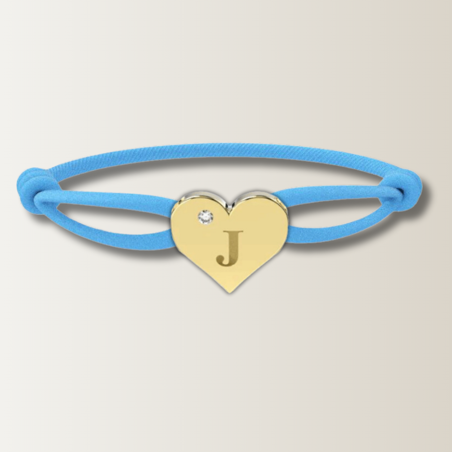 Brazalete de corazón con cordón de satén