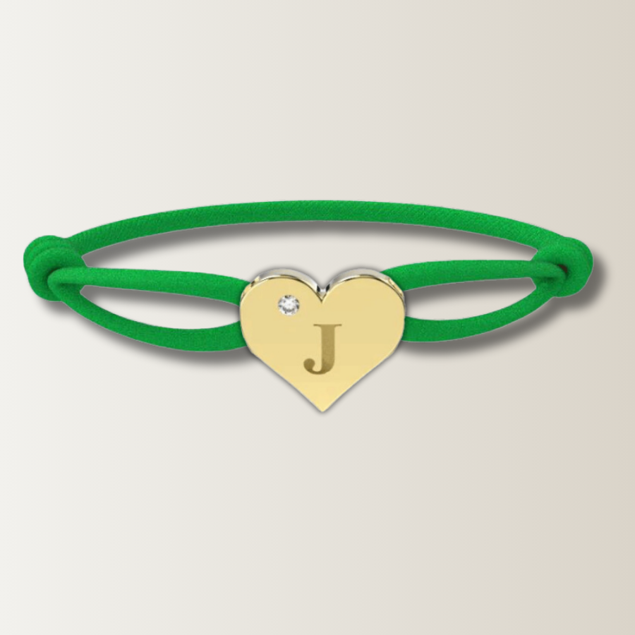 Brazalete de corazón con cordón de satén