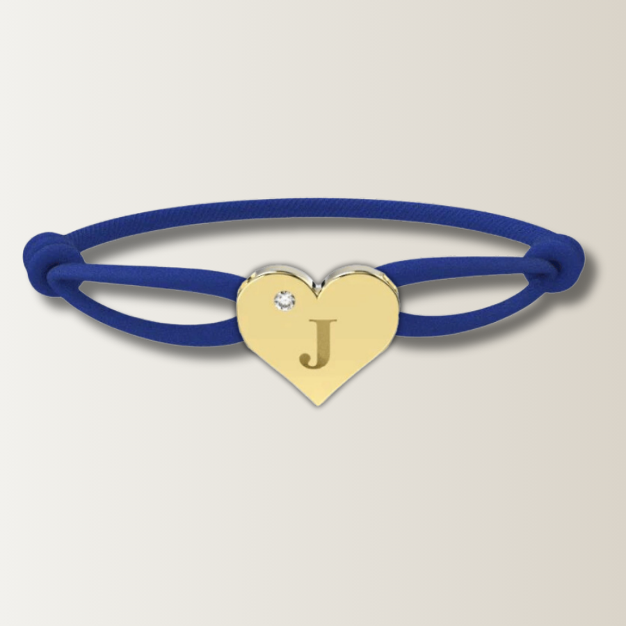 Brazalete de corazón con cordón de satén
