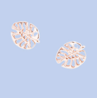 Leaf stud earrings