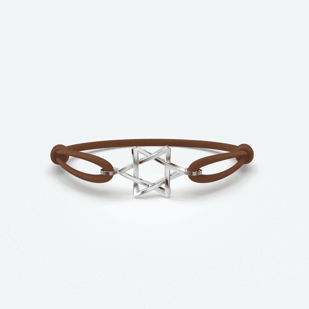 Odile Herenarmband met een stervormig metalen accent en een leren band in bruin