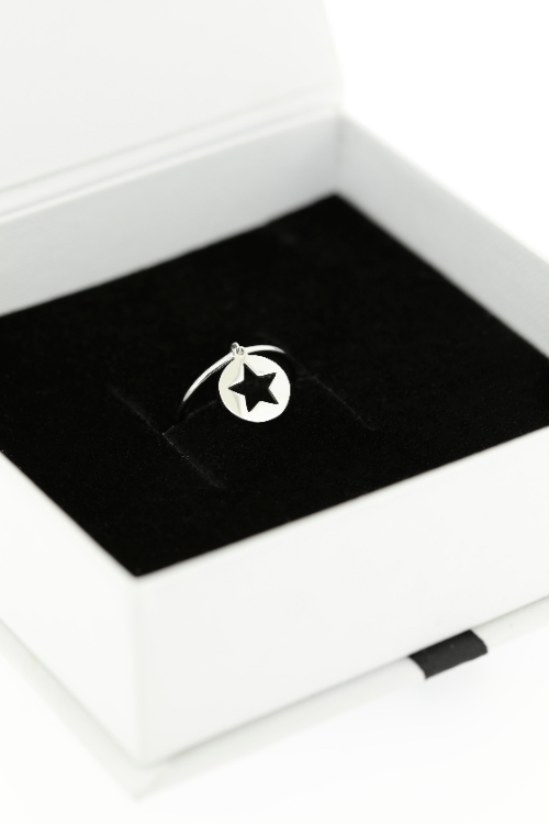 Bedel ster ring
